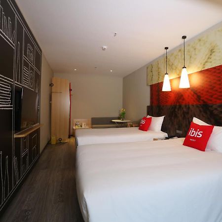 Ibis Haikou Injoy Plaza Hotel Екстер'єр фото