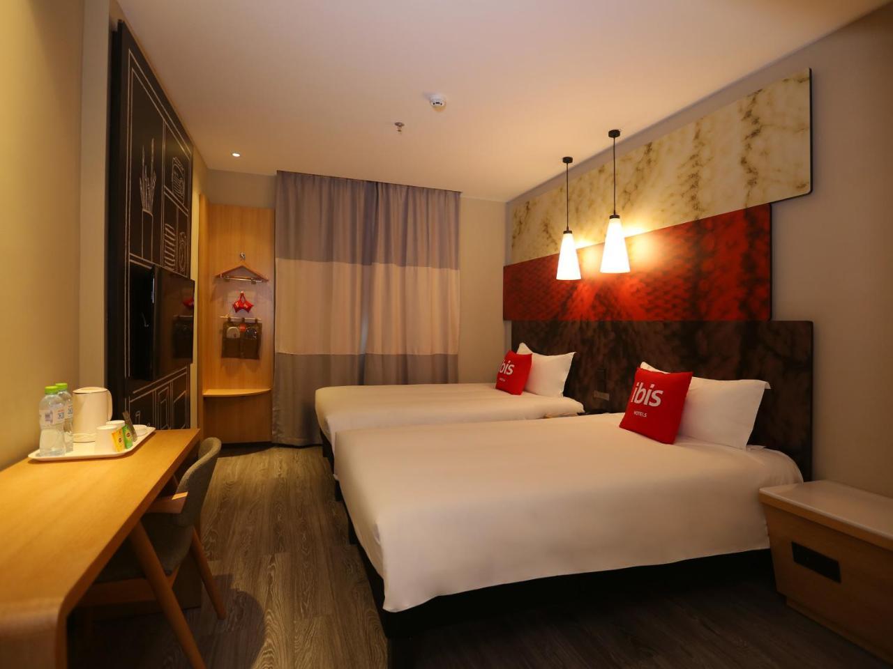 Ibis Haikou Injoy Plaza Hotel Екстер'єр фото