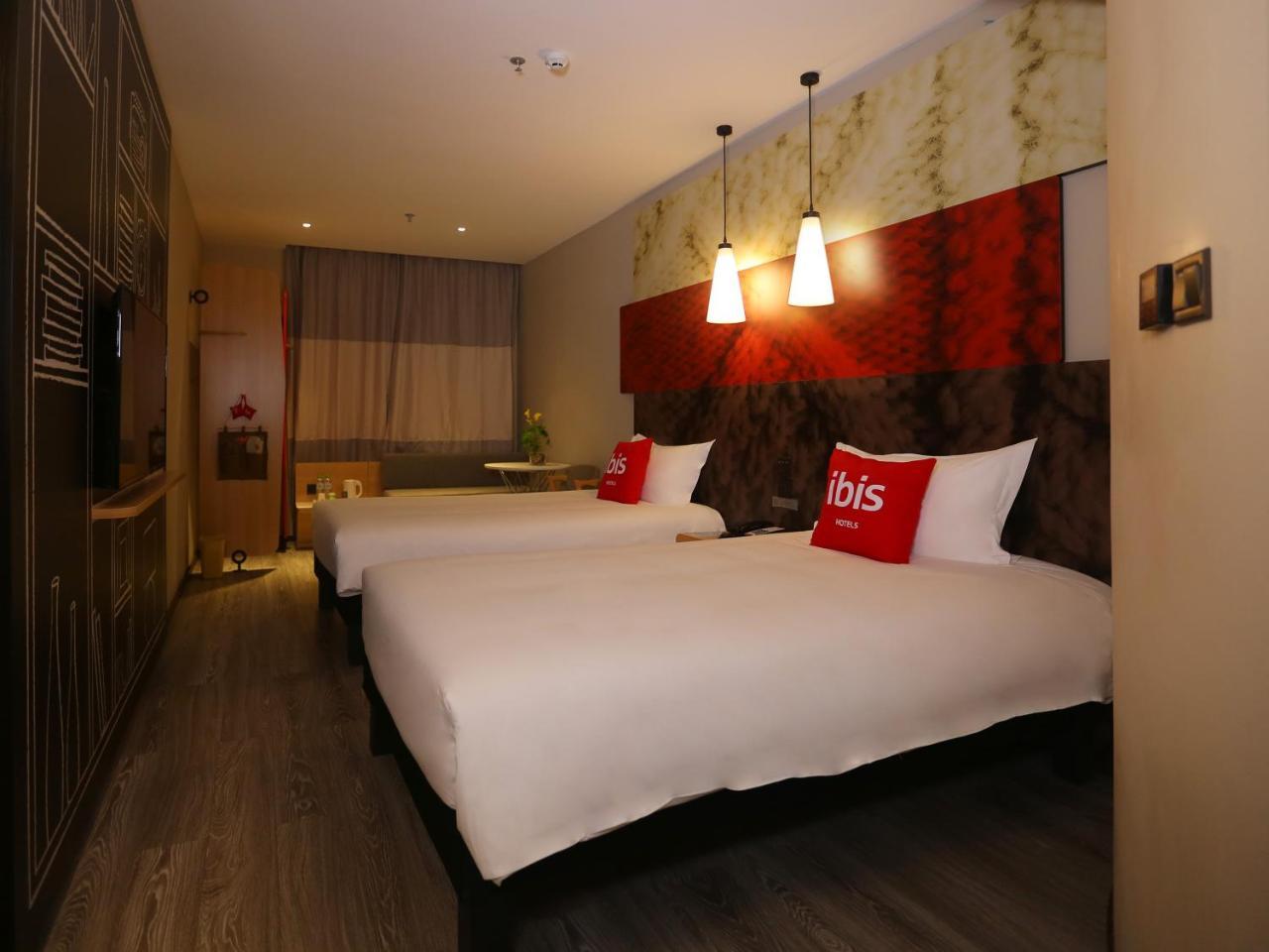 Ibis Haikou Injoy Plaza Hotel Екстер'єр фото