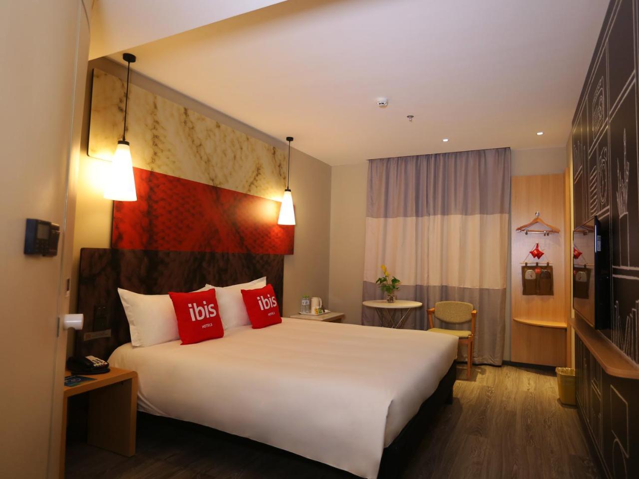 Ibis Haikou Injoy Plaza Hotel Екстер'єр фото